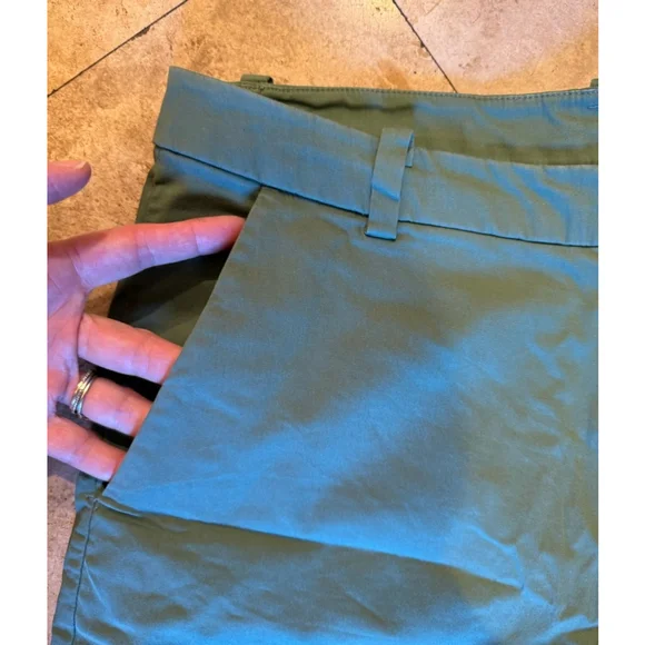 Men's Lululemon Shorts Green Size 31 EUC - Picture 2 of 10
